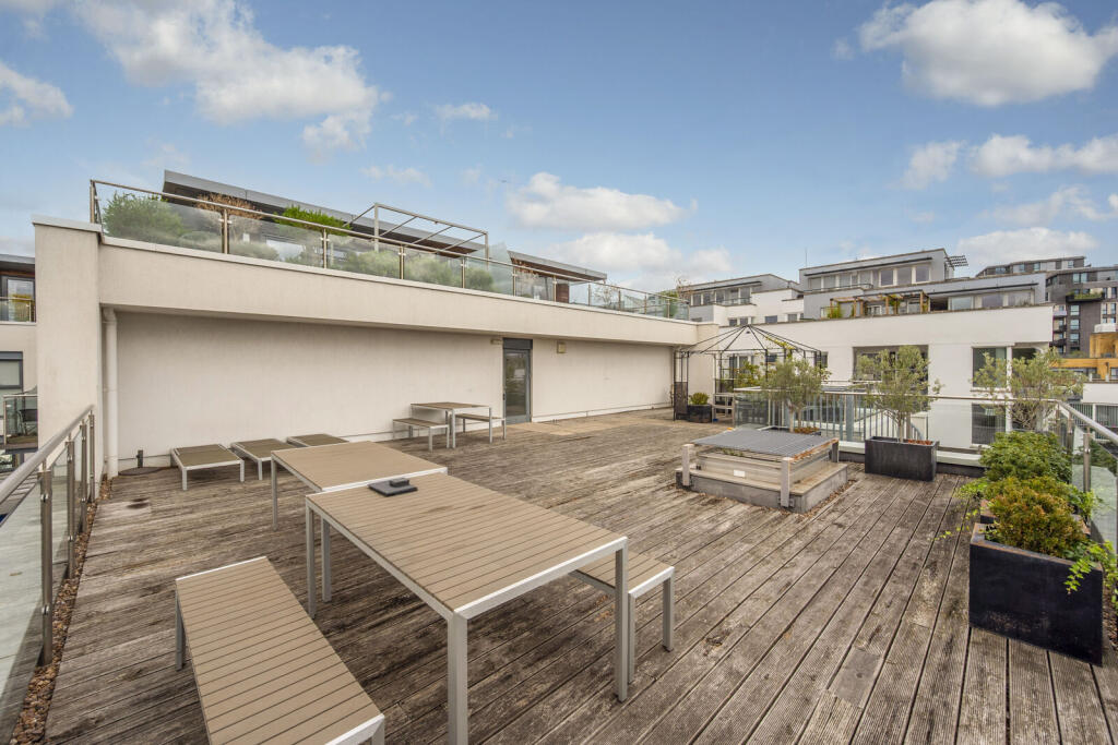 Apartment in London - View 5