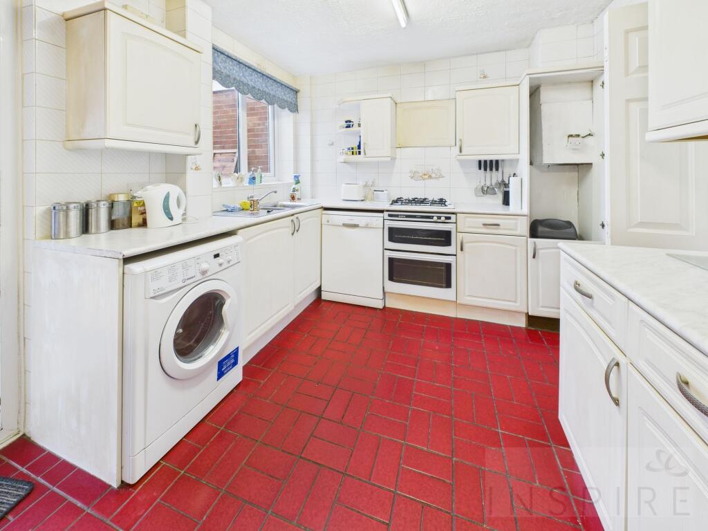Nash Road, Crawley, RH10 - View 3