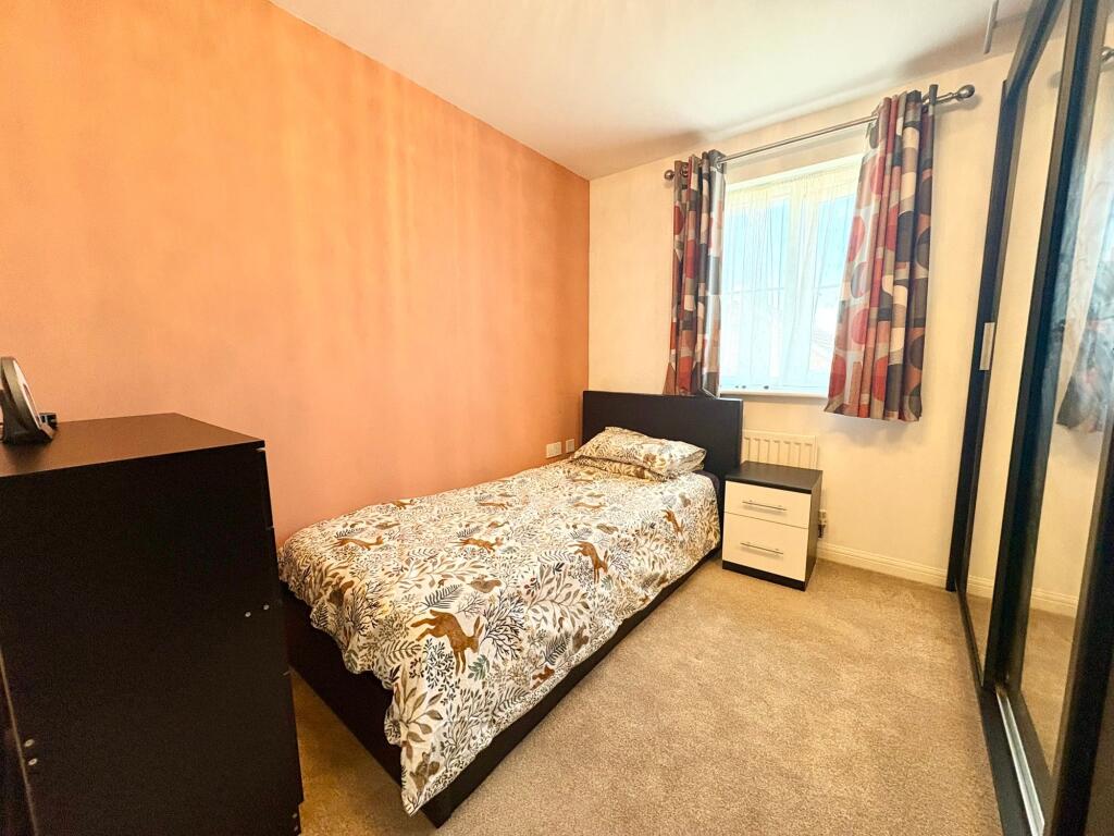3 bedroom end of terrace house for rent