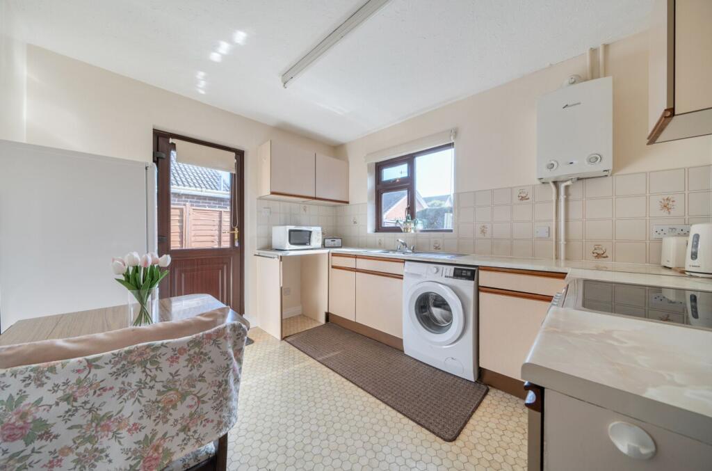James Street, Selsey, PO20 - View 6