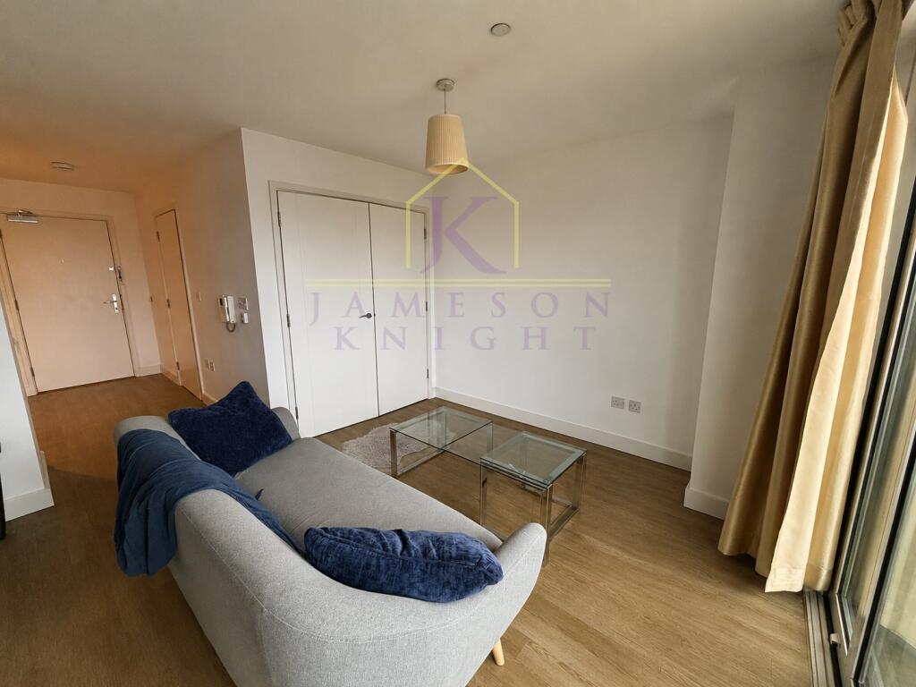 Apartment in London - View 5