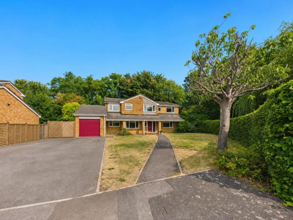 Main image of property: Downfield Close, Alveston