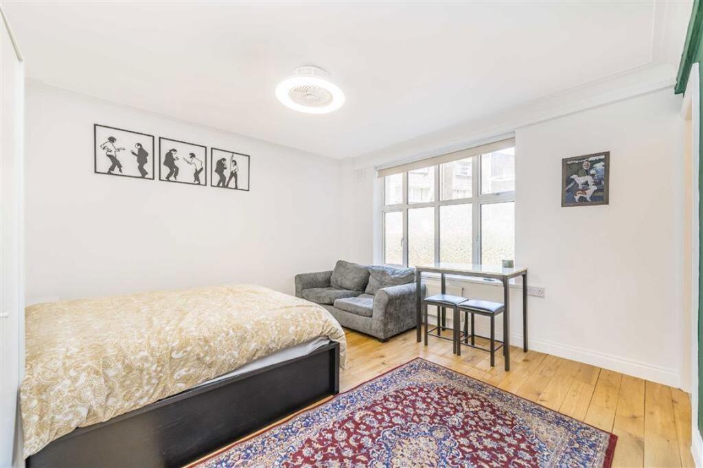 Main image of property: Edgware Road, Hyde Park