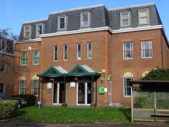 Main image of property: 3 Kinsbourne Court, 96/100 Luton Road, Harpenden, AL5 3BL