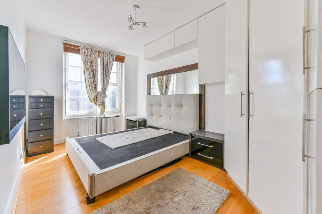 Apartment in London - View 5