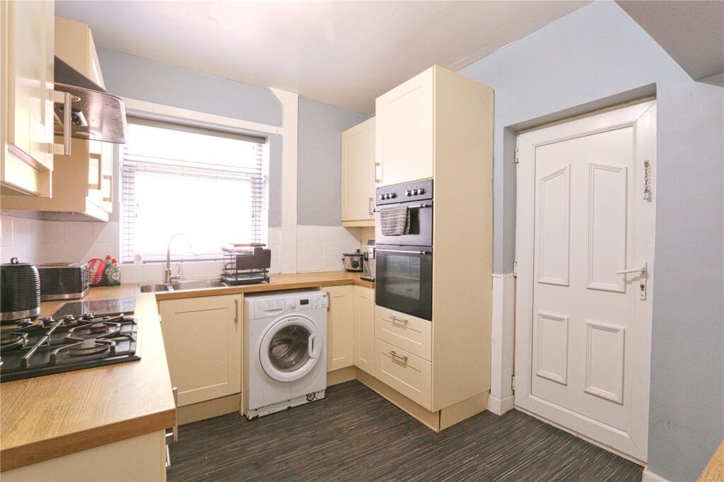 Moorfield Avenue, Denton, Manchester, Greater Manchester, M34 photo 3