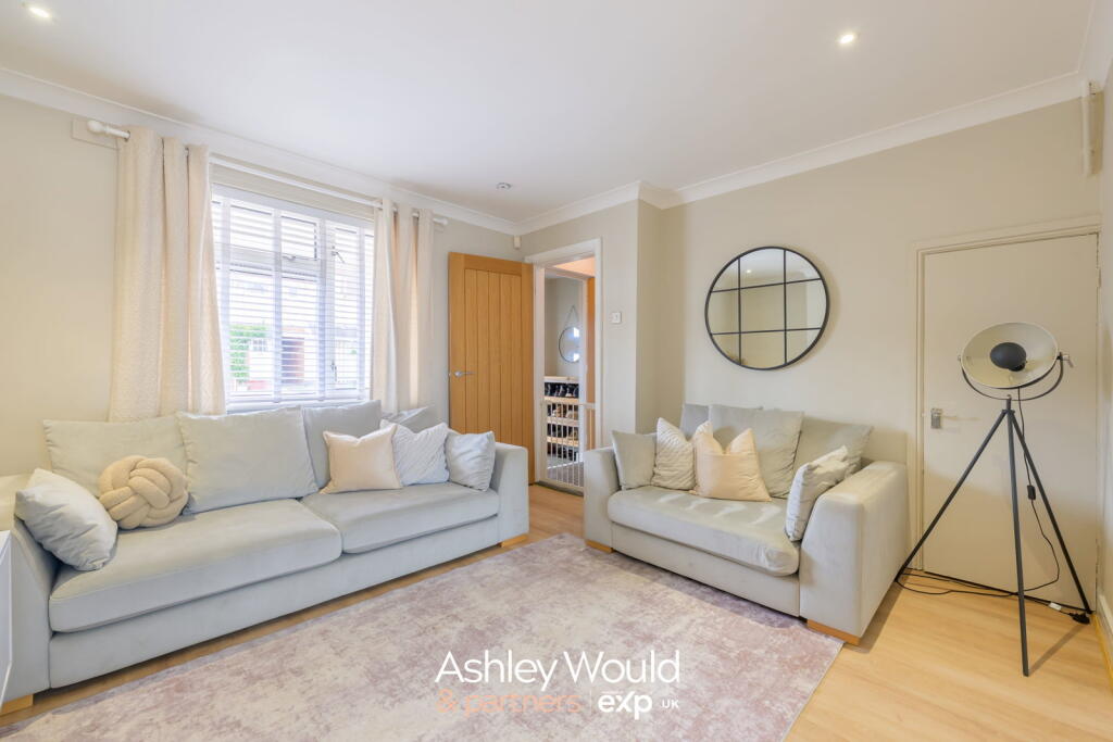 House in Dudley - View 3