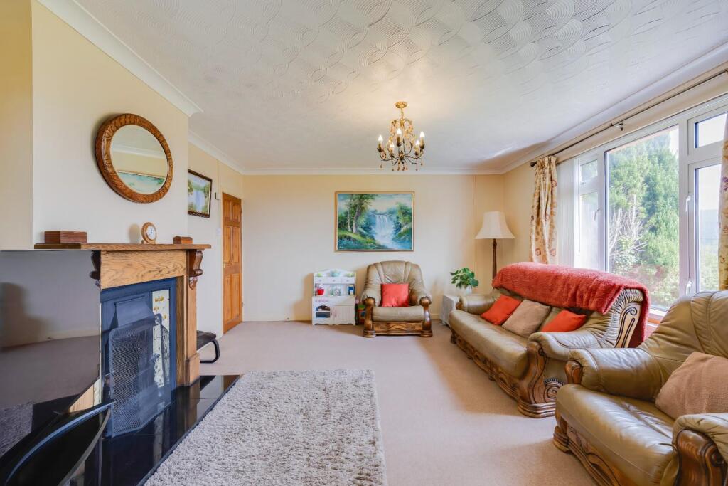 Penrhiwceiber Farm, Llanwonno Road Mountain Ash, CF45 3EJ photo 3