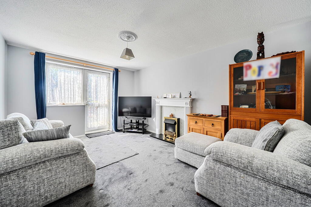 Apartment in Tunbridge Wells, High Brooms, Southborough - View 2