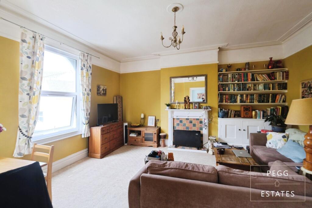 Apartment in Torquay, Upton - View 4