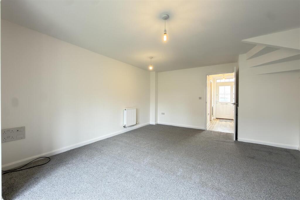 House in Blaby, Glenfields - View 2