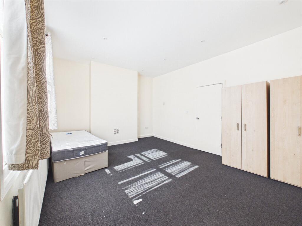 Apartment in London - View 3