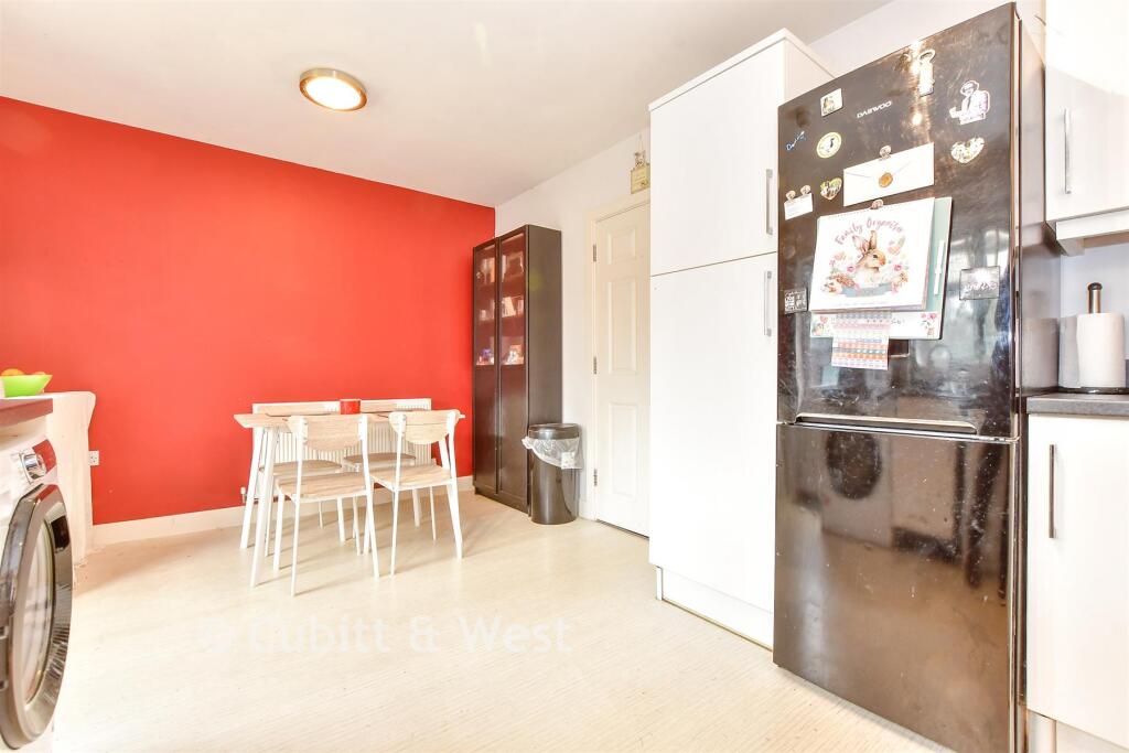 House in Chichester, Chidham and Hambrook - More