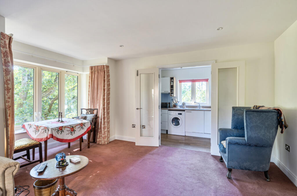 Spence Close, Eastleigh, Hampshire, SO50 photo 4