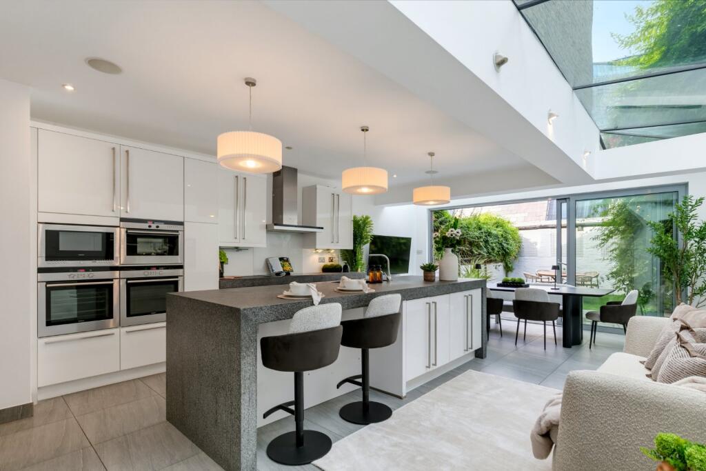 Main image of property: Sedlescombe Road, Fulham, London, SW6