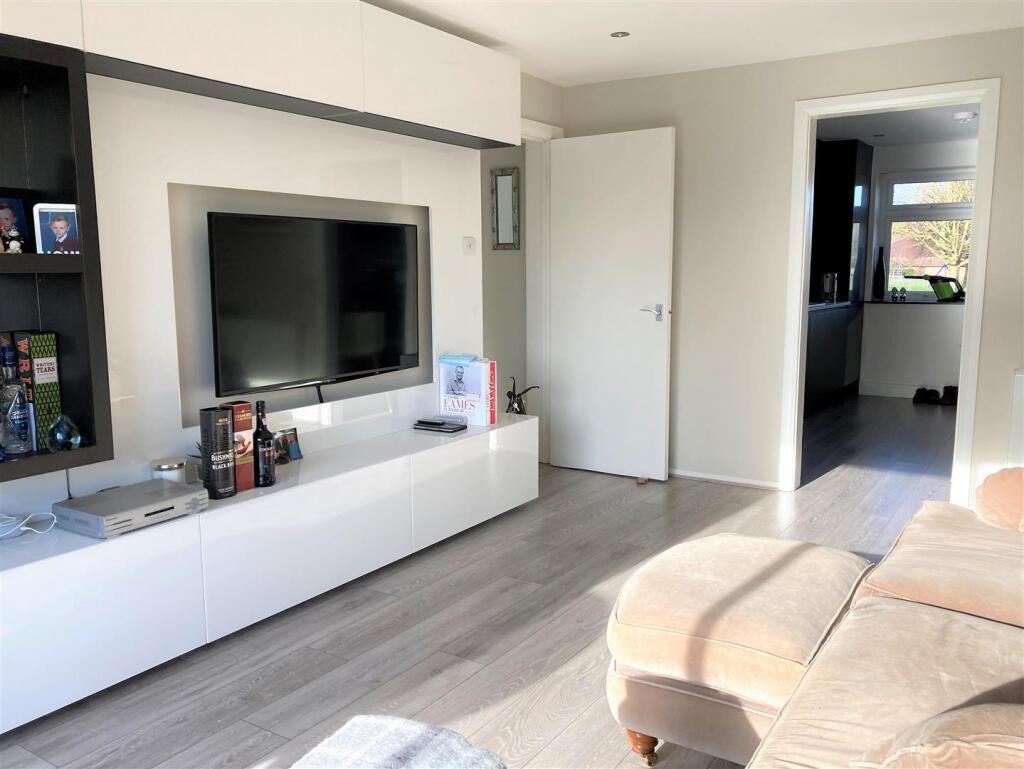 Apartment in Stevenage - More