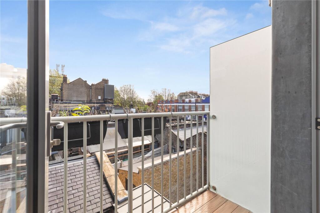 Apartment in London - View 4
