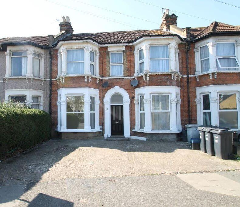 Main image of property: 51c Northbrook Road, Ilford, Redbridge, IG1 3BP