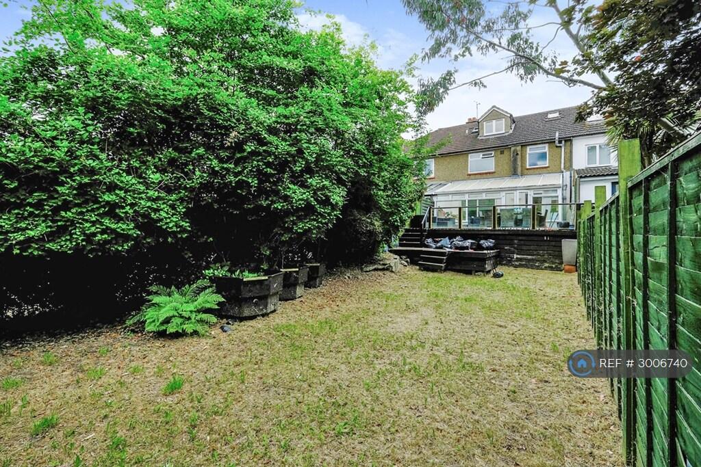 House in London - View 5