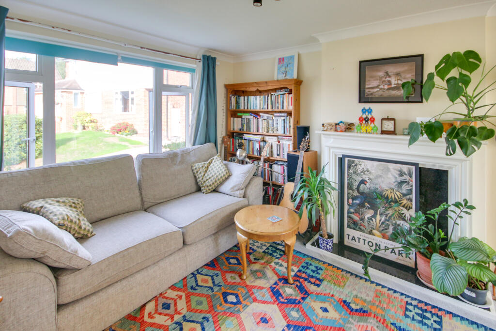 House in Redhill - More