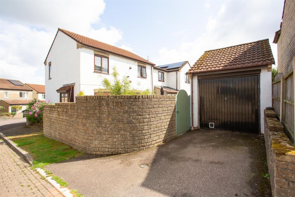 Main image of property: Broadoak, Horton, Ilminster
