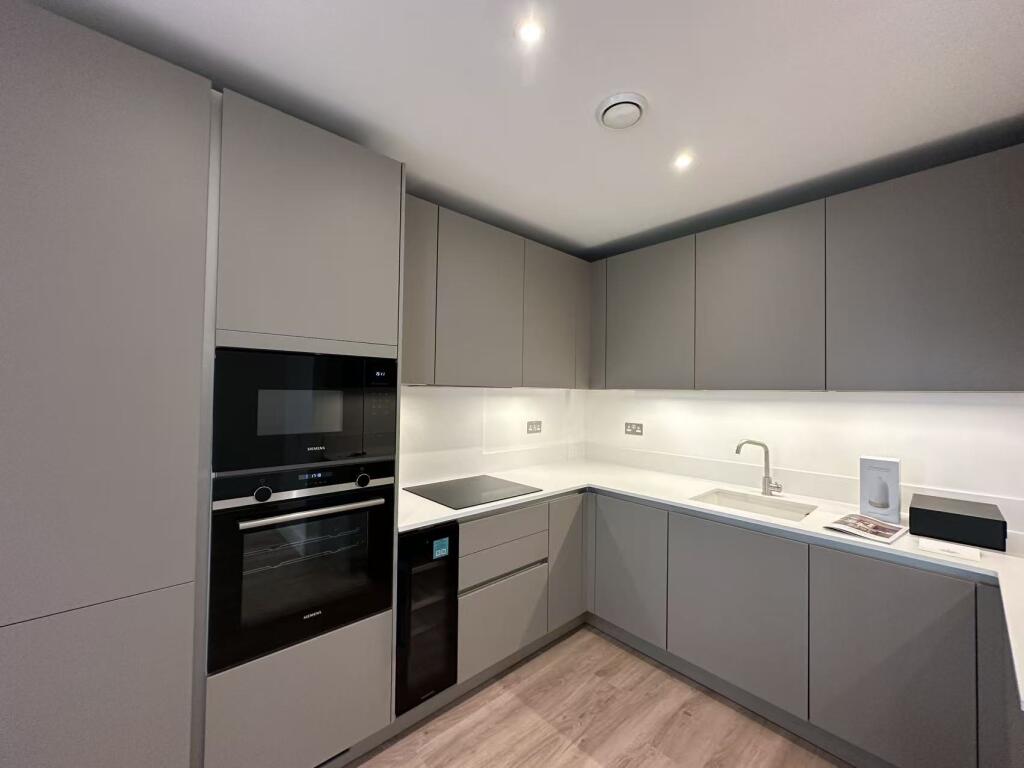 Riviera House, Rose Square, London