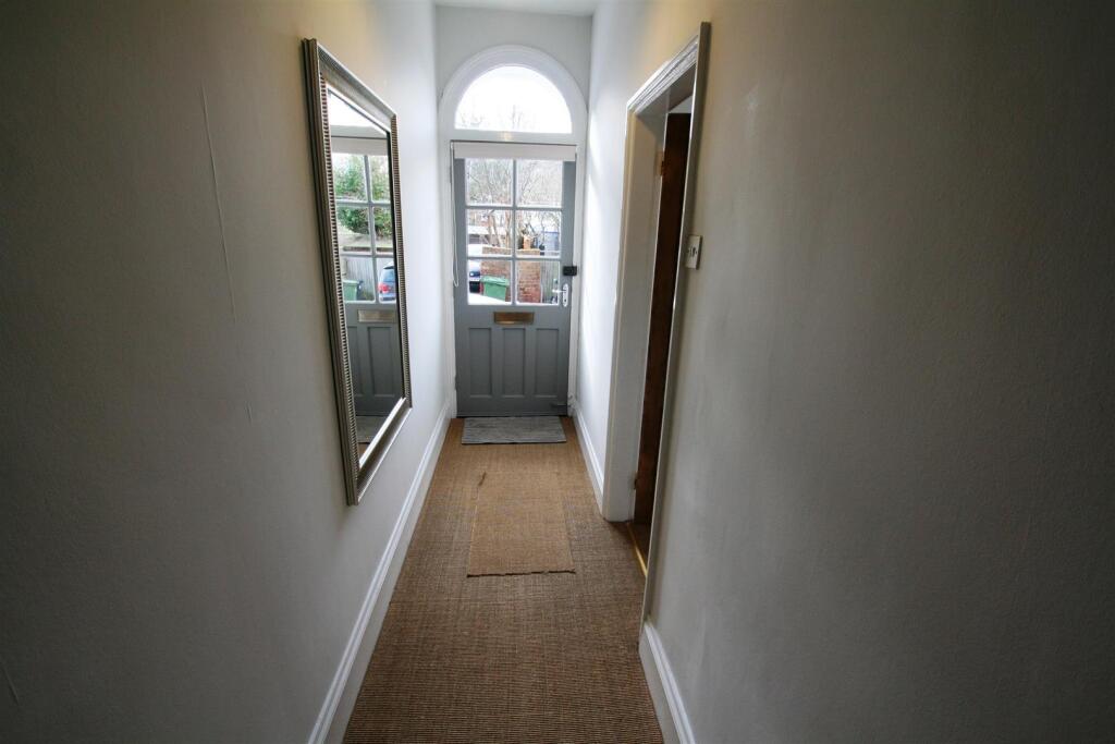 House in Worcester - View 5