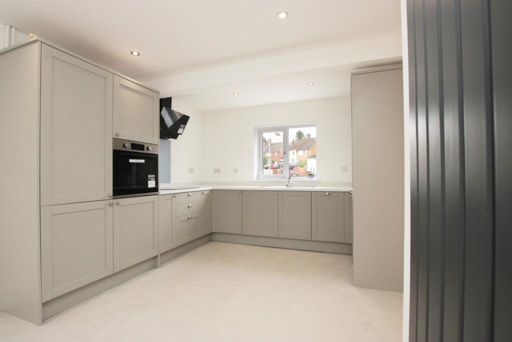 Langley Way, Kettering, NN15 photo 2