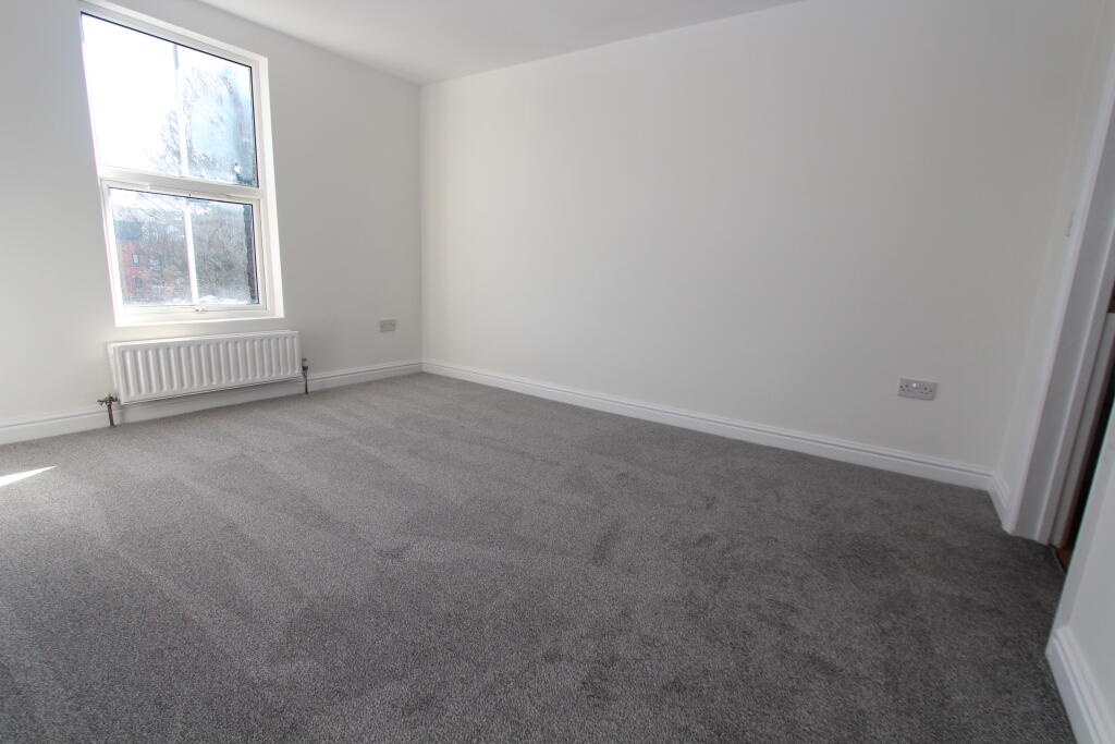 Apartment in Reading - View 4