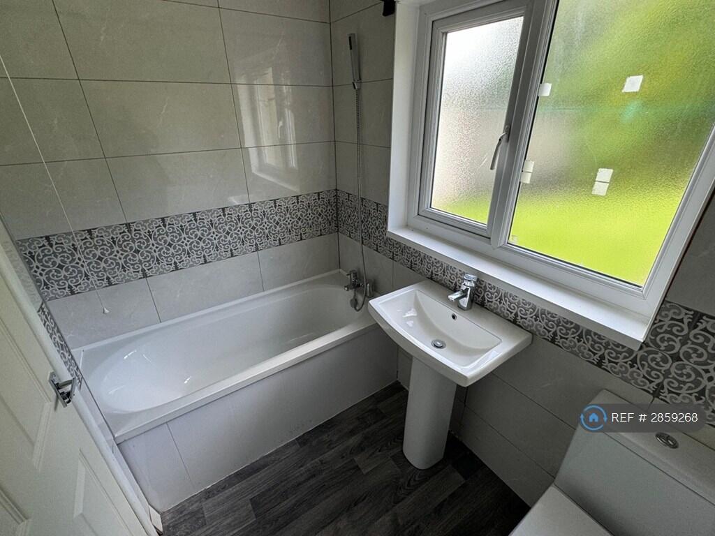 Additional image 30 of Northcroft Rise, Bradford, BD8