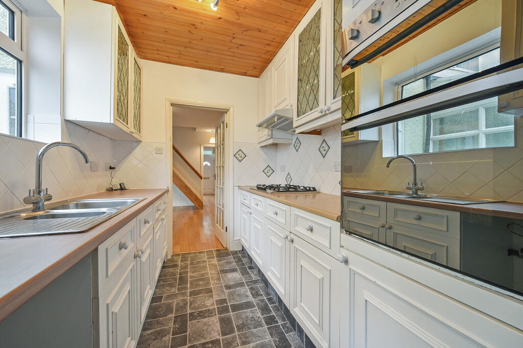 House in Basingstoke and Deane, Whitchurch - View 5