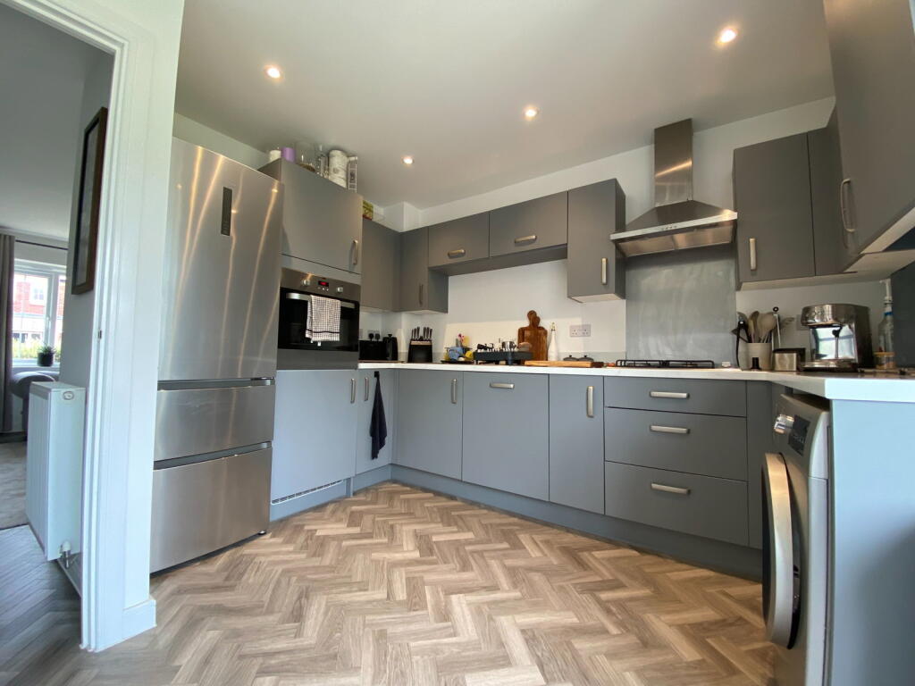 House in Worcester - View 5