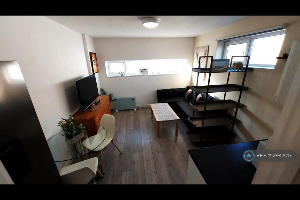 1-bed flat on Edgware, Edgware, HA8, £1,650/mo