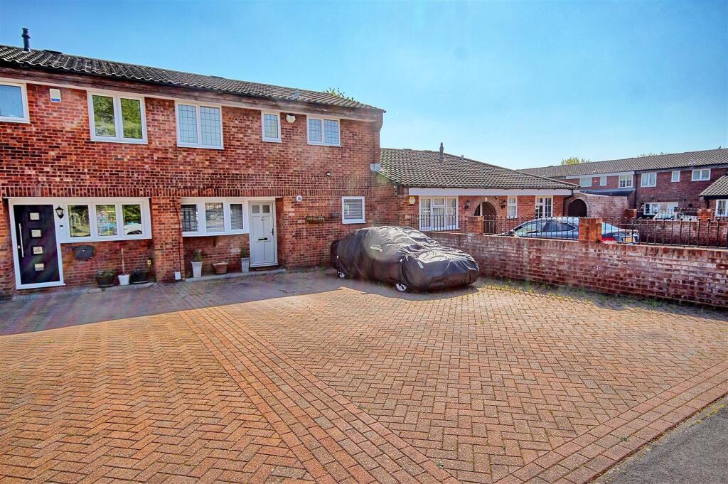 Main image of property: BRAMPTON CLOSE - CHESHUNT