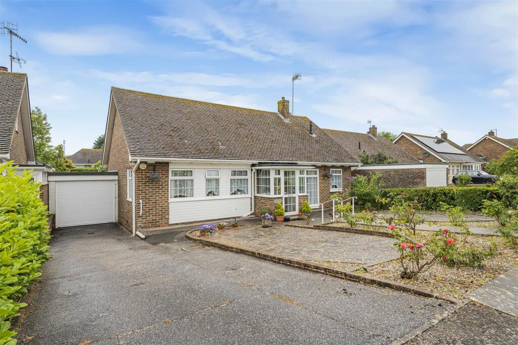 3-bed detached on Fairways Close, Seaford, £485,000
