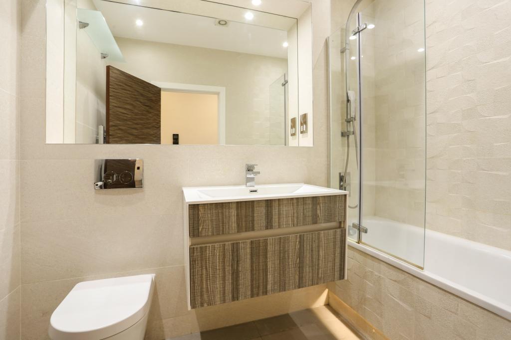 High Road, Whetstone, N20 - View 5