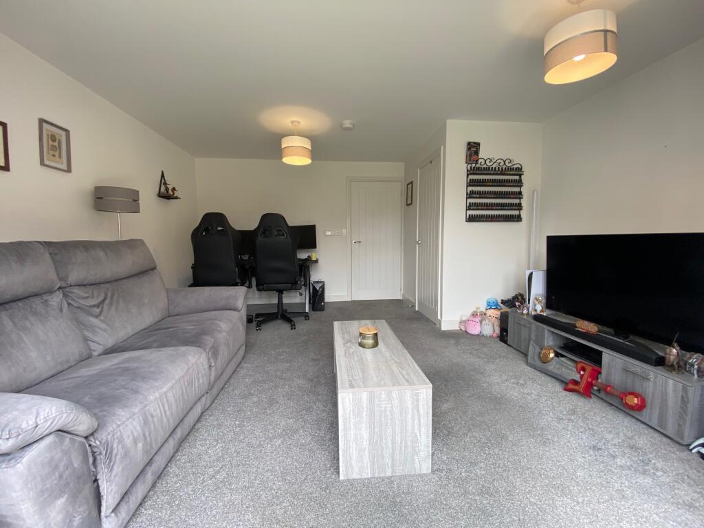 Maul Field Close, Crewe - View 4