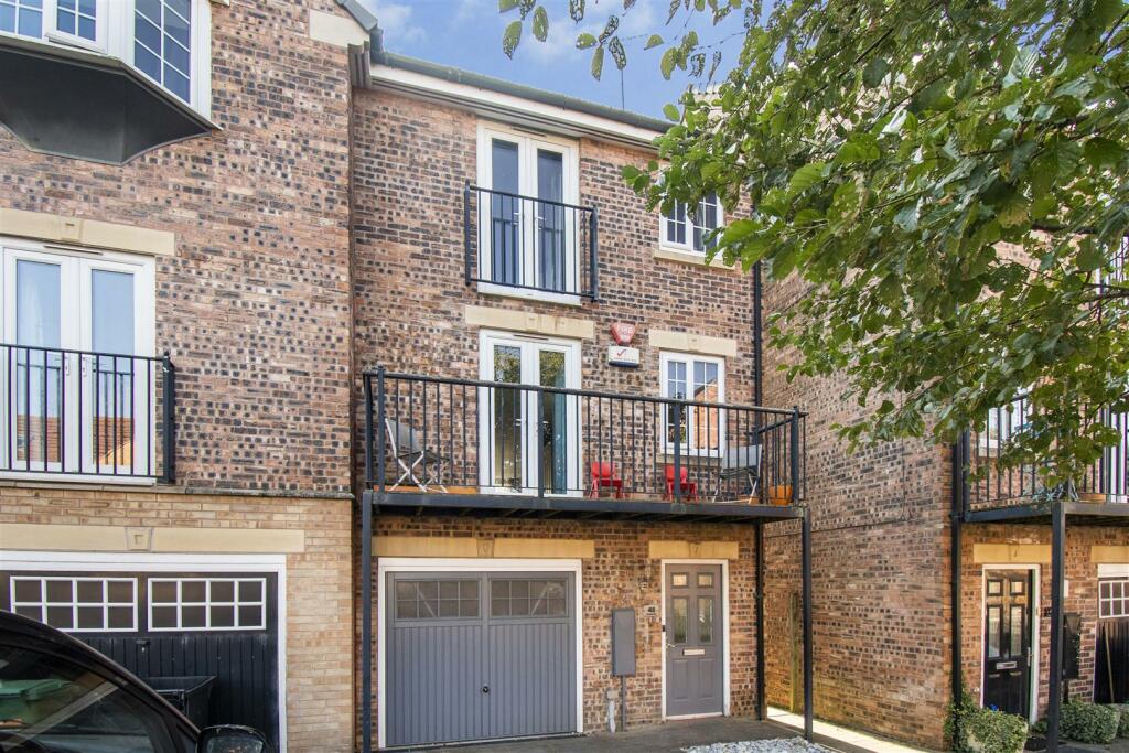 Main image of property: Principal Rise, Dringhouses