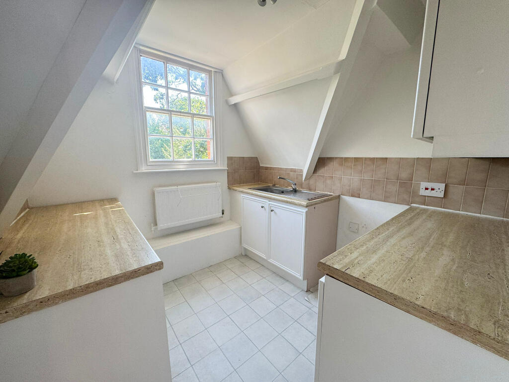 Apartment in Willerby, East Riding of Yorkshire - View 3