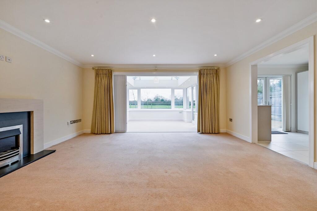 Lovel Road, Winkfield, Windsor, Berkshire photo 4