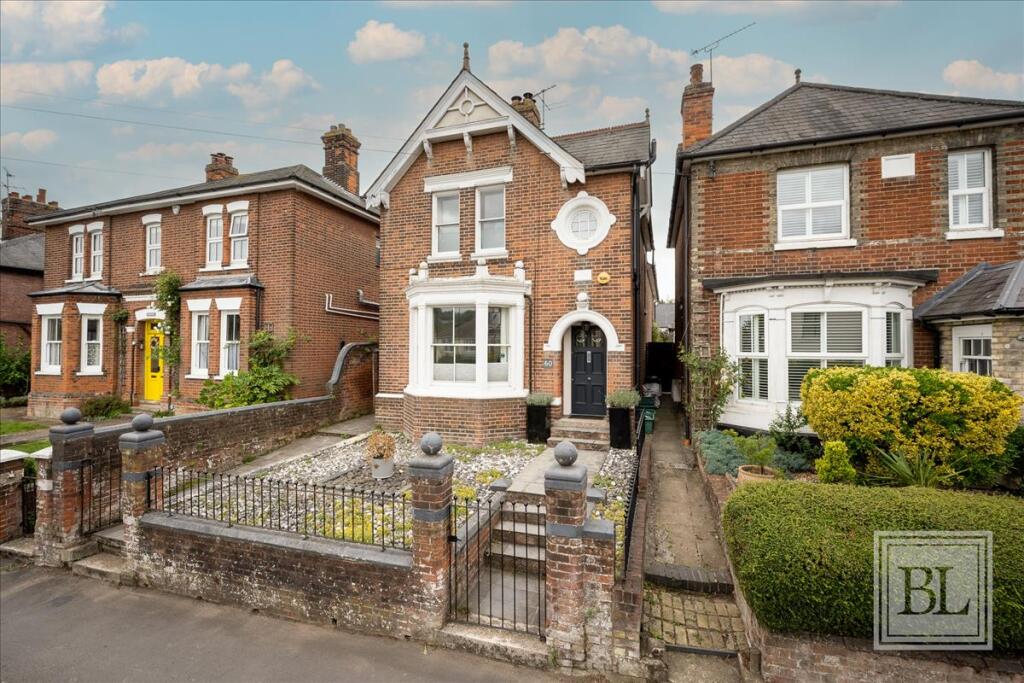 Main image of property: Bergholt Road, Colchester, CO4