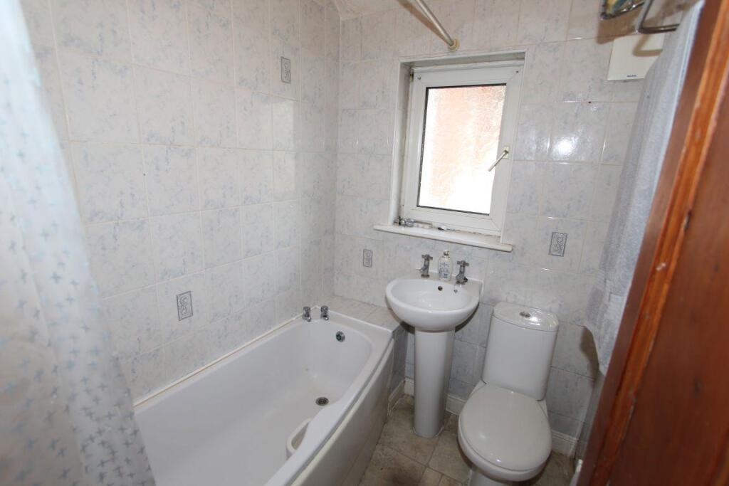 House in Stoke-on-Trent - More