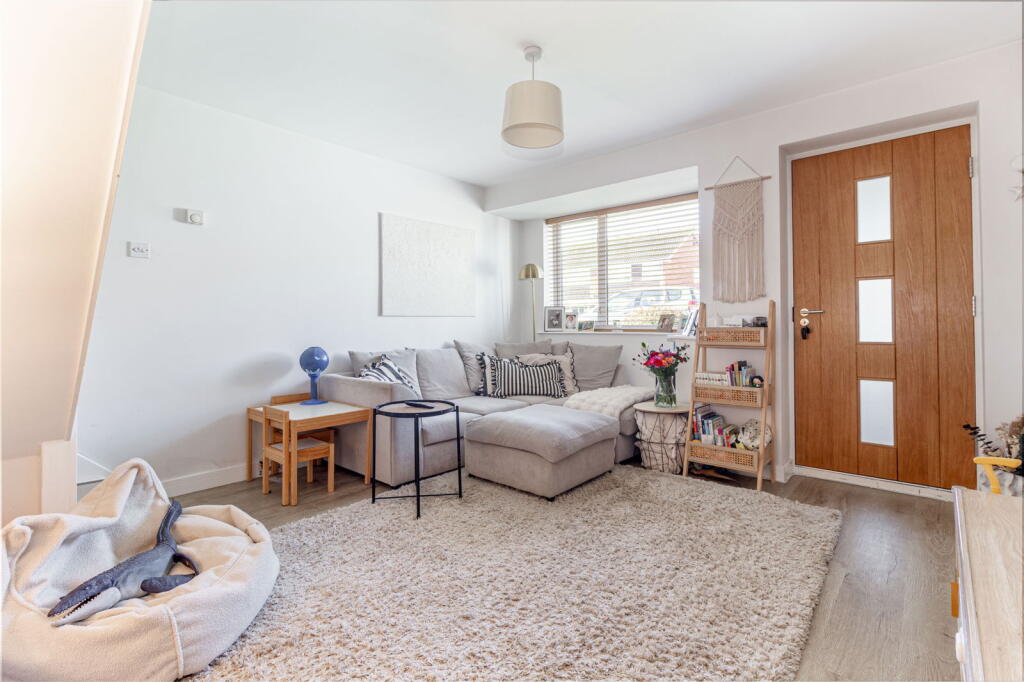 Kirby Avenue, Woodloes Park, Warwick - View 3
