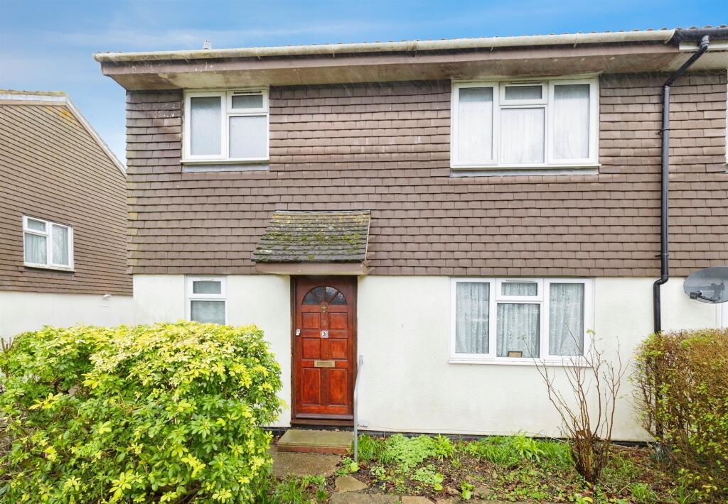 Main image of property: Scottswood Close, Bushey