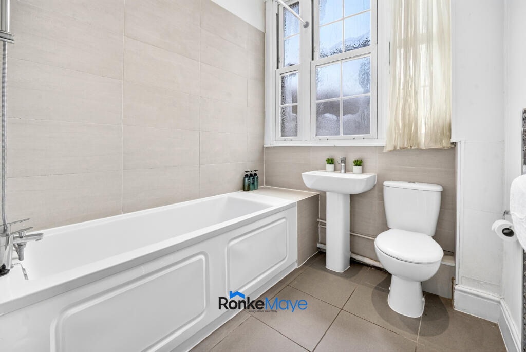Apartment in London - More