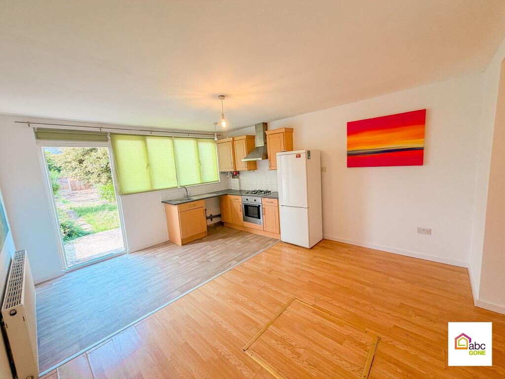 Main image of property: Fitzstephen Road, Dagenham, RM8 2YJ, UK