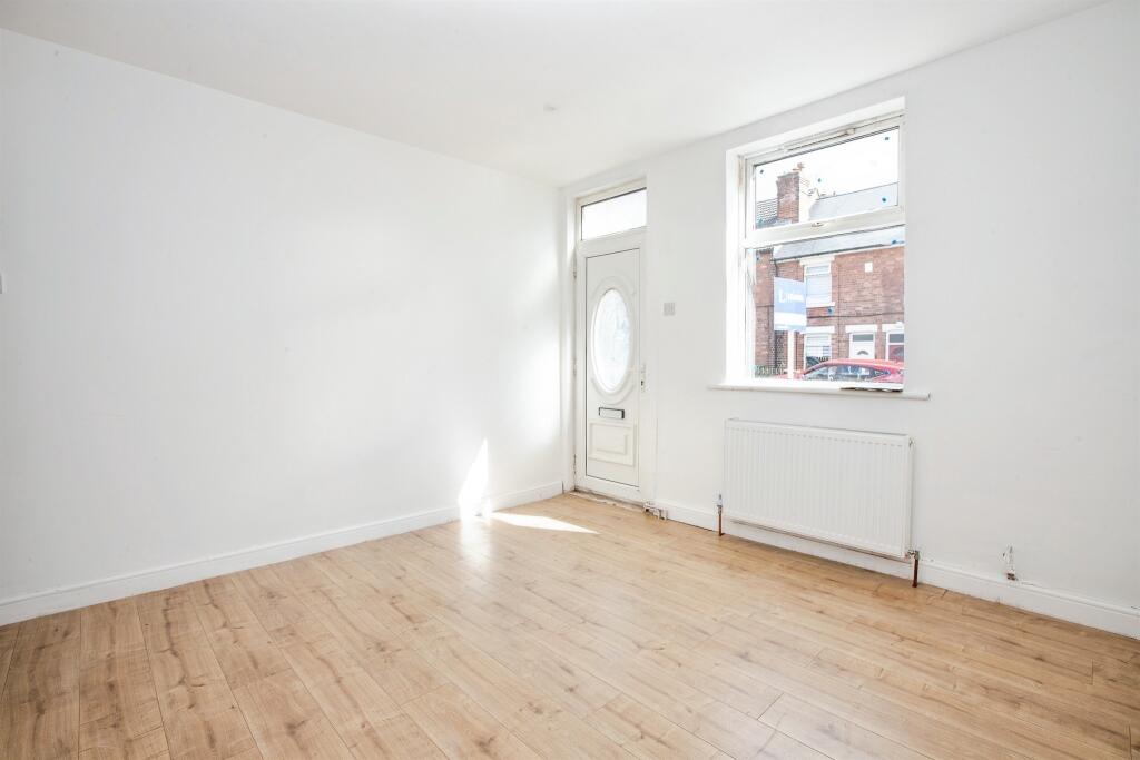 House in Nottingham - View 4
