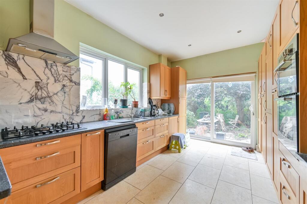 House in Reading - View 3
