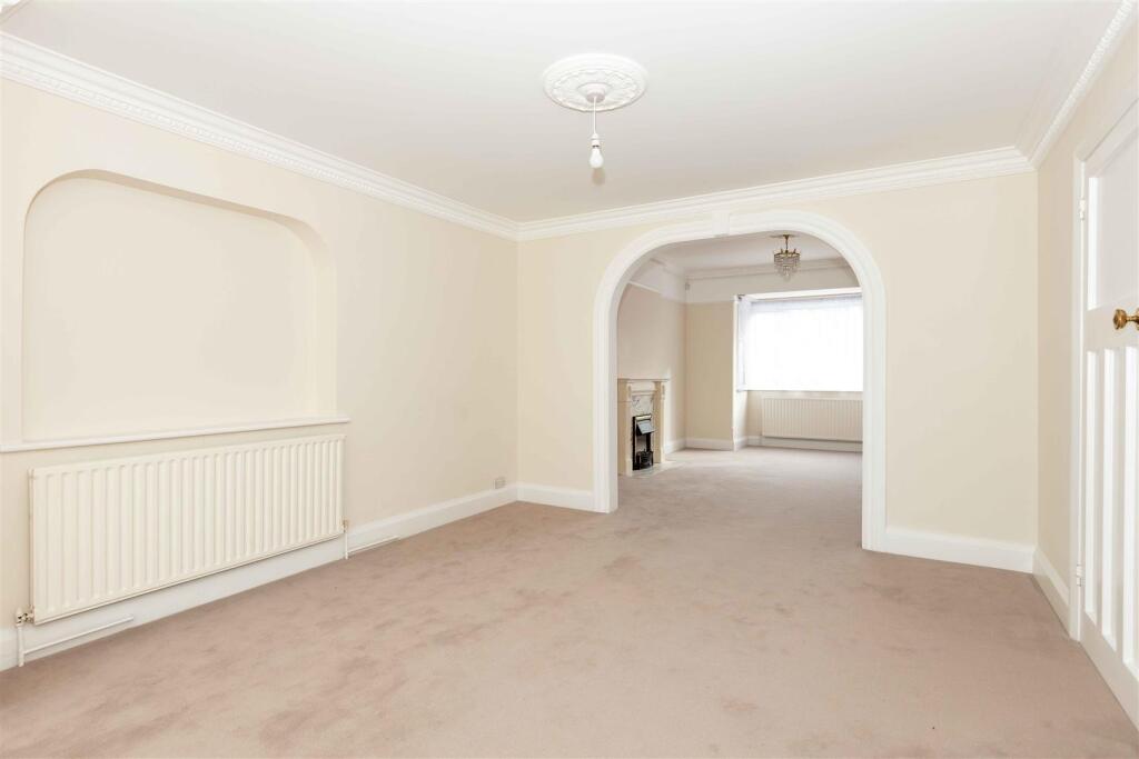 Hythe Road, Worthing photo 3