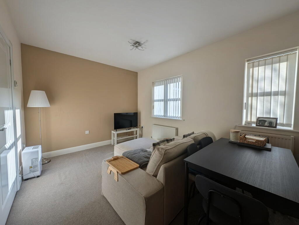 Additional image 3 of Middlewood Close, Solihull, B91 2TY